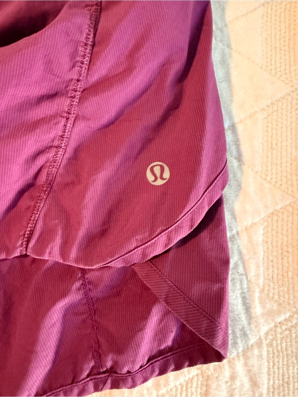lululemon athletica Plum Performance Shorts with Heathered Waistband Size 8 - Picture 3 of 5